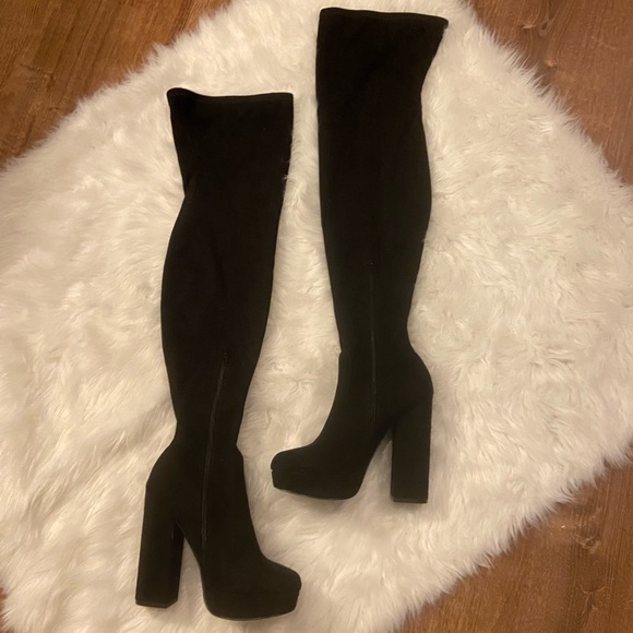 NWOT Steve Madden Sofia Black Over the Knee Faux Suede Stretch Boot 6 - Picture 3 of 7